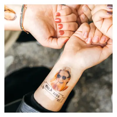 Personalisierbare Tattoos 4er Set mit Gesicht und Banner, Fotogeschenk, Geschenke für Frauen, Geschenke für Freundin, Geschenk f